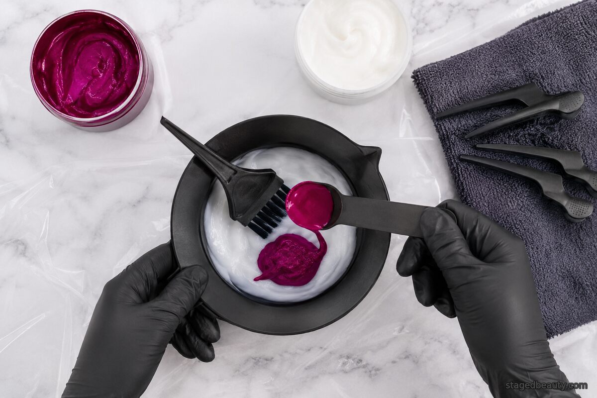 Mix depositing color into conditioner with gloves and a dedicated nonmetal bowl.